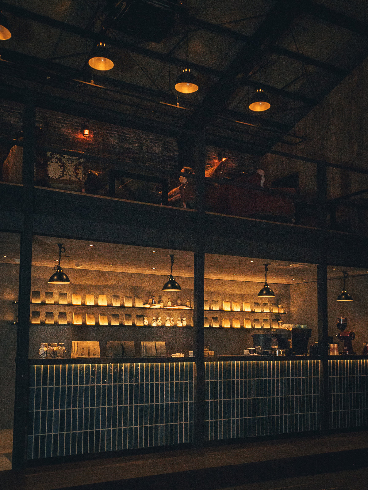 THE HIDEAWAY ROASTERY 店内カウンター