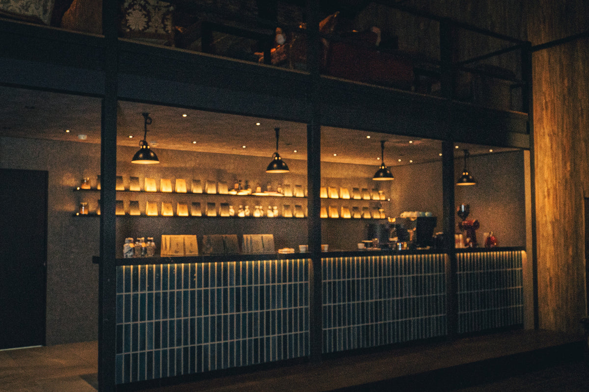 THE HIDEAWAY ROASTERY 店内カウンター